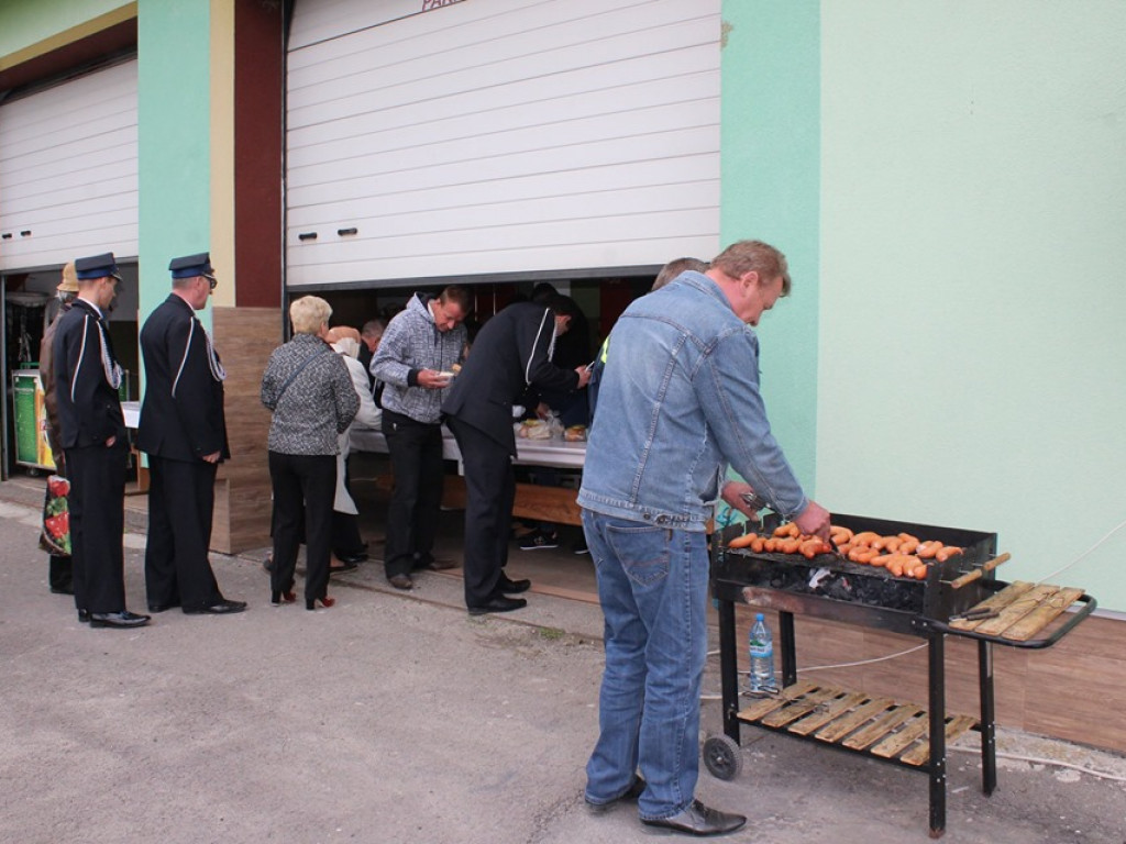Obchody Święta Konsytucji 3 maja i Dnia Strażaka w Komarówce P. - zdjęcia