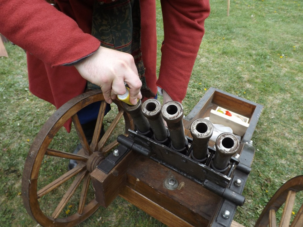 Obchody Święta Konsytucji 3 maja i Dnia Strażaka w Komarówce P. - zdjęcia