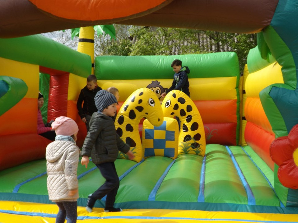 Obchody Święta Konsytucji 3 maja i Dnia Strażaka w Komarówce P. - zdjęcia