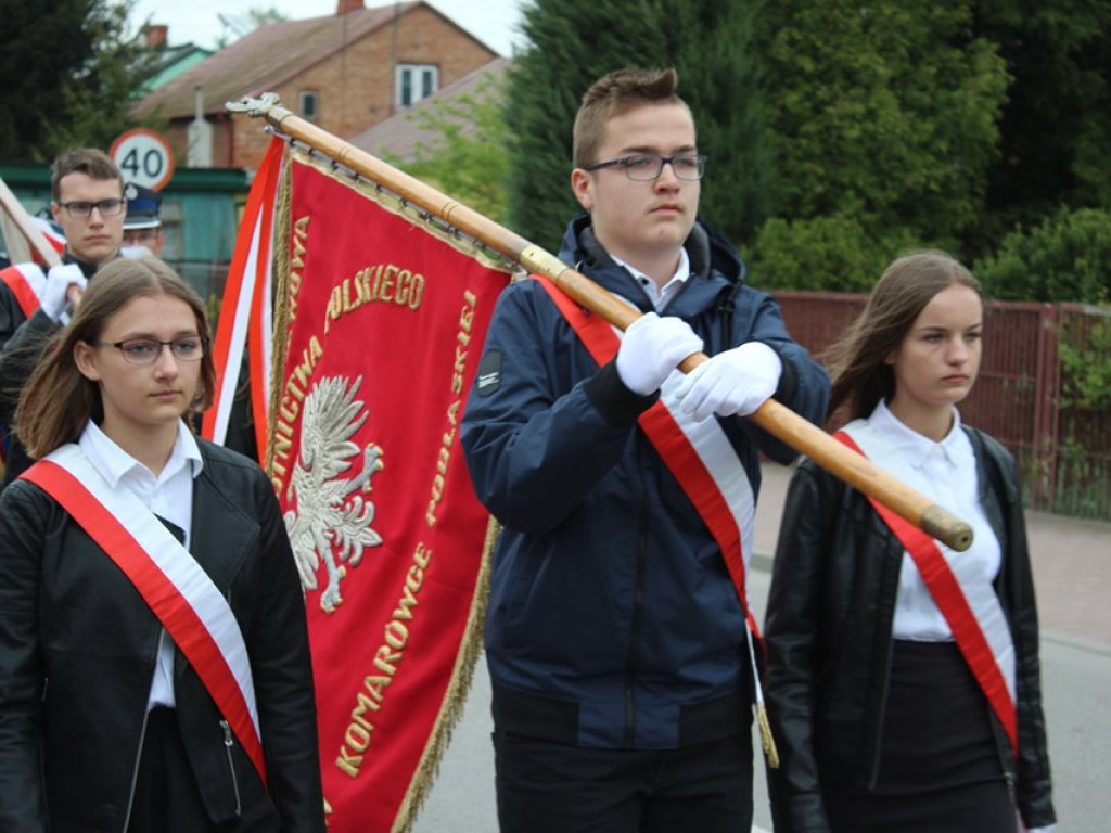 Obchody Święta Konsytucji 3 maja i Dnia Strażaka w Komarówce P. - zdjęcia
