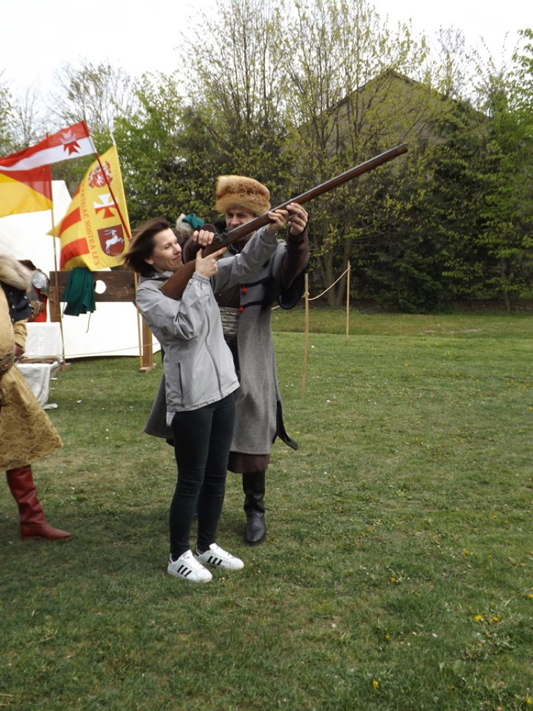 Obchody Święta Konsytucji 3 maja i Dnia Strażaka w Komarówce P. - zdjęcia