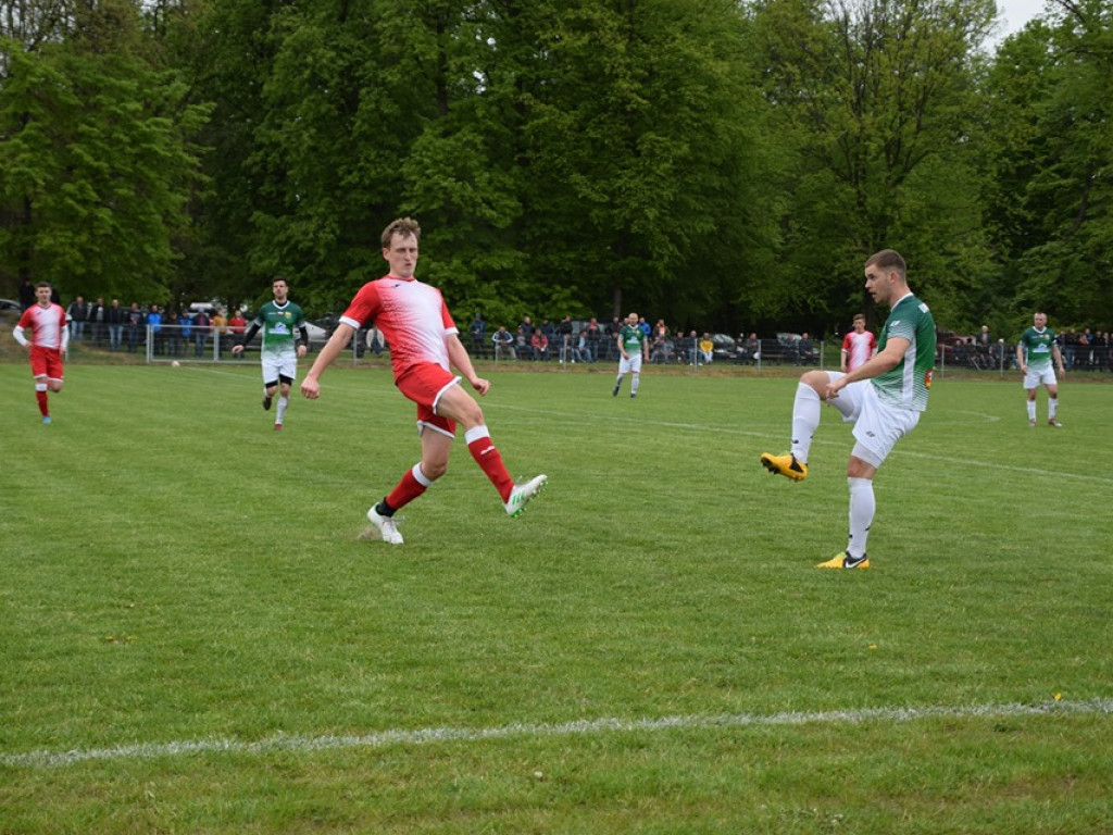 Mecz Unii Żabików z Gromem Kąkolewnica