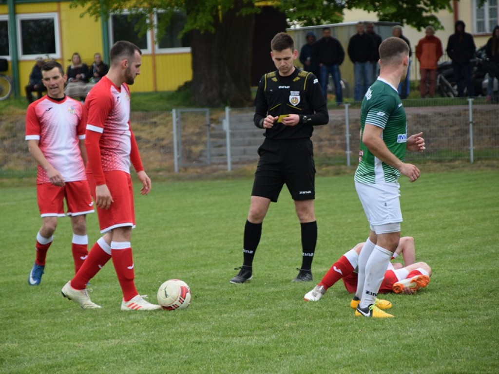 Mecz Unii Żabików z Gromem Kąkolewnica