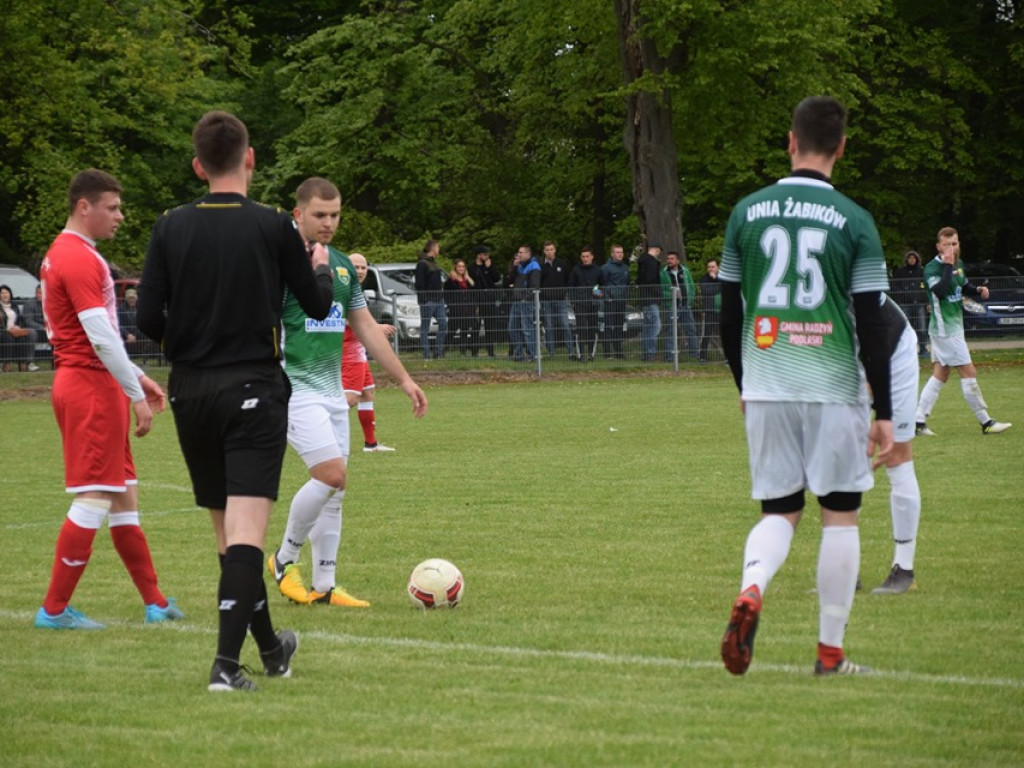 Mecz Unii Żabików z Gromem Kąkolewnica