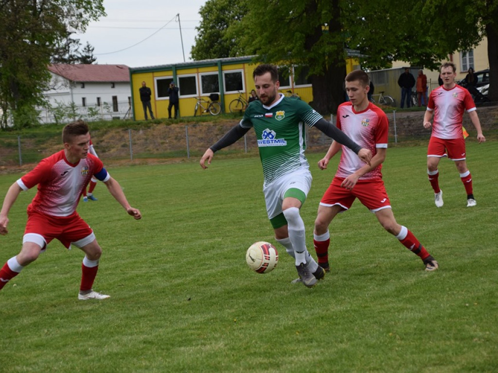 Mecz Unii Żabików z Gromem Kąkolewnica