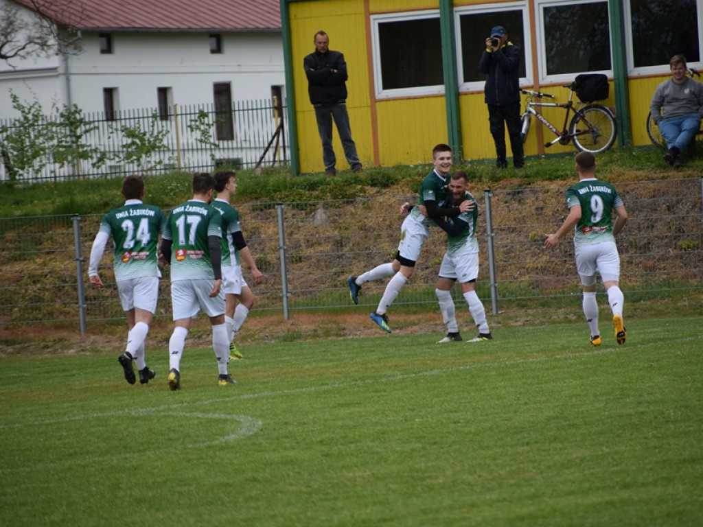 Mecz Unii Żabików z Gromem Kąkolewnica