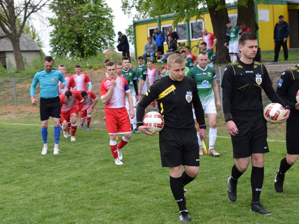 Mecz Unii Żabików z Gromem Kąkolewnica