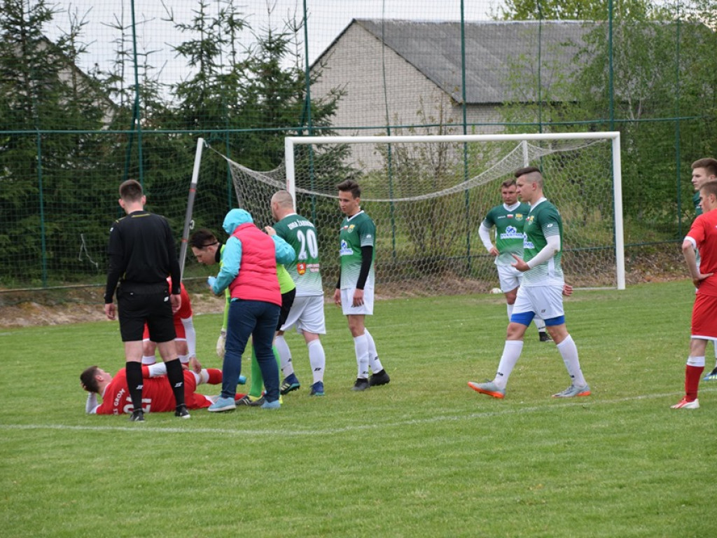 Mecz Unii Żabików z Gromem Kąkolewnica