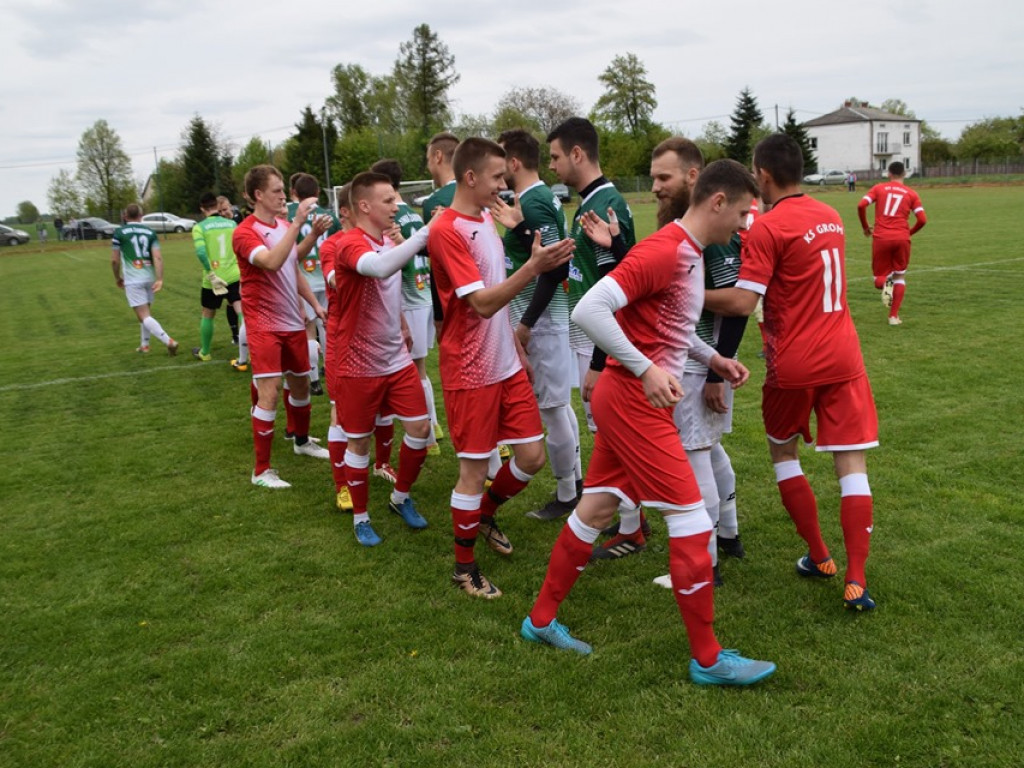 Mecz Unii Żabików z Gromem Kąkolewnica