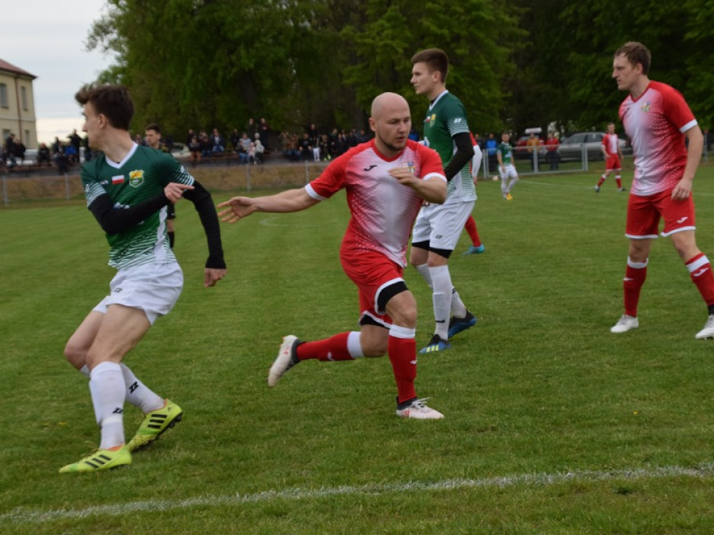 Mecz Unii Żabików z Gromem Kąkolewnica