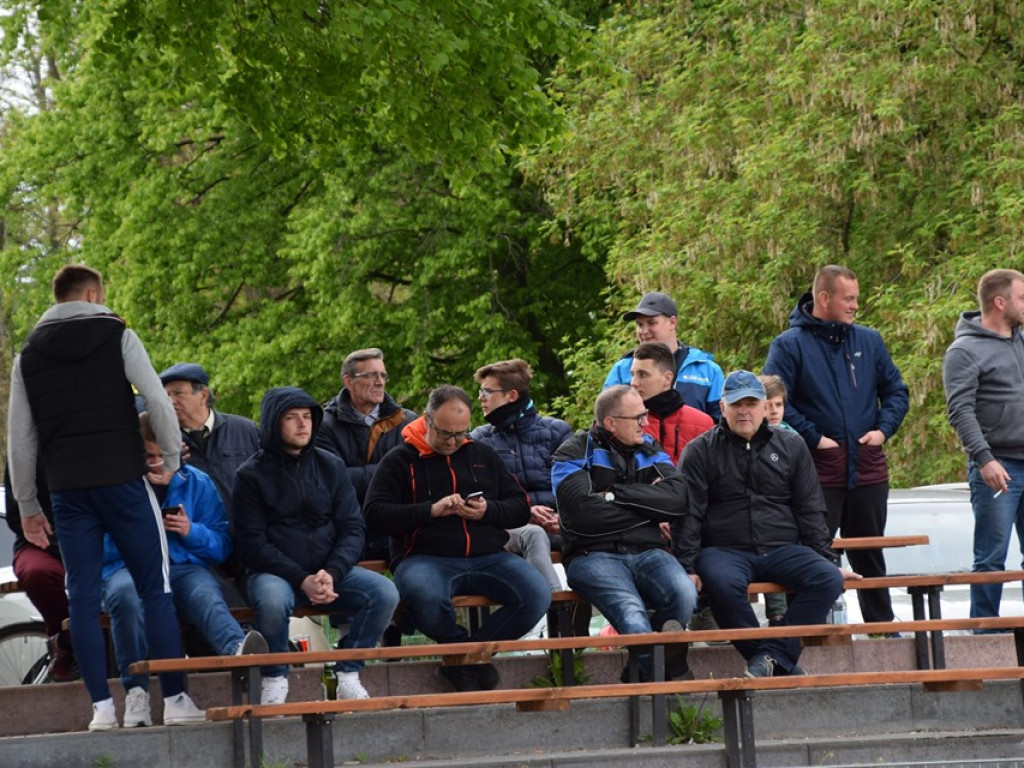 Mecz Unii Żabików z Gromem Kąkolewnica