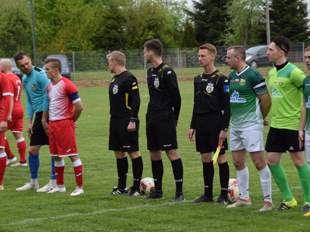 Mecz Unii Żabików z Gromem Kąkolewnica