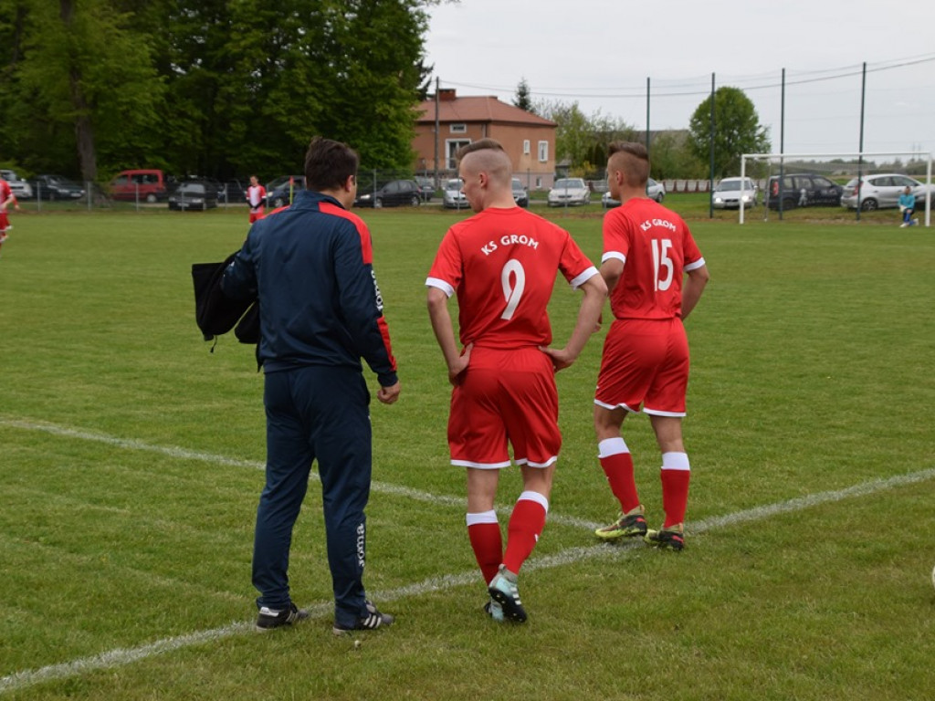 Mecz Unii Żabików z Gromem Kąkolewnica