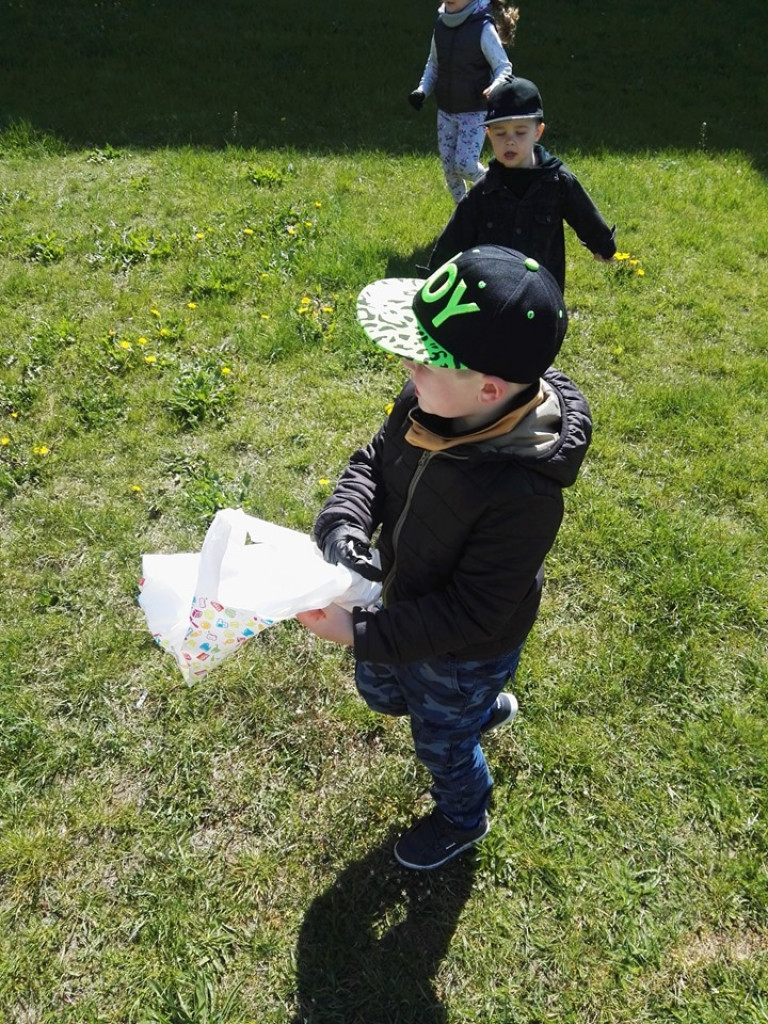 Porządki wokół przedszkola 