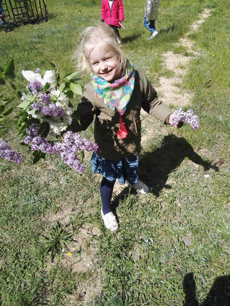 Porządki wokół przedszkola 