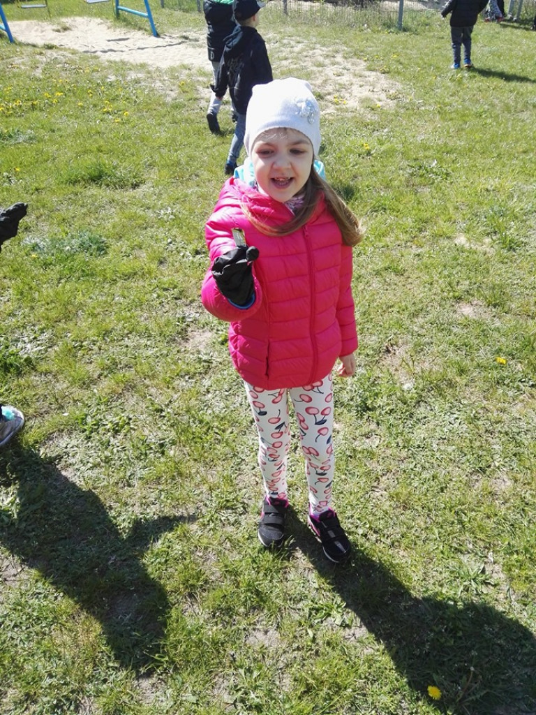 Porządki wokół przedszkola 