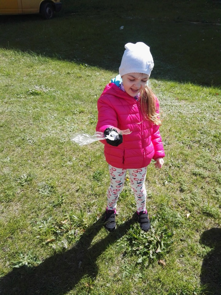 Porządki wokół przedszkola 