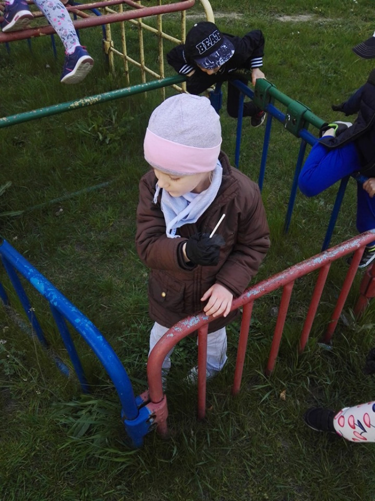 Porządki wokół przedszkola 