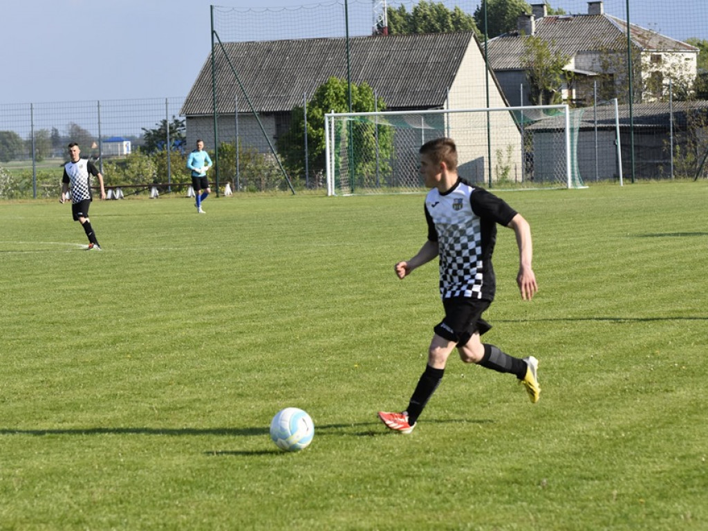 Grom Kąkolewnica zwyciężył 8:1