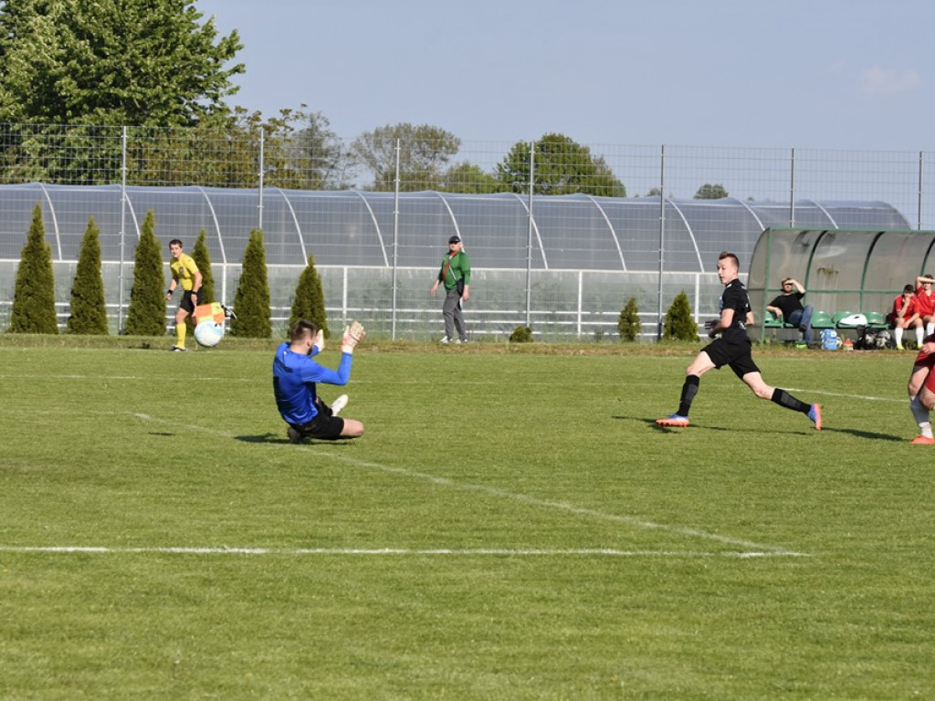 Grom Kąkolewnica zwyciężył 8:1