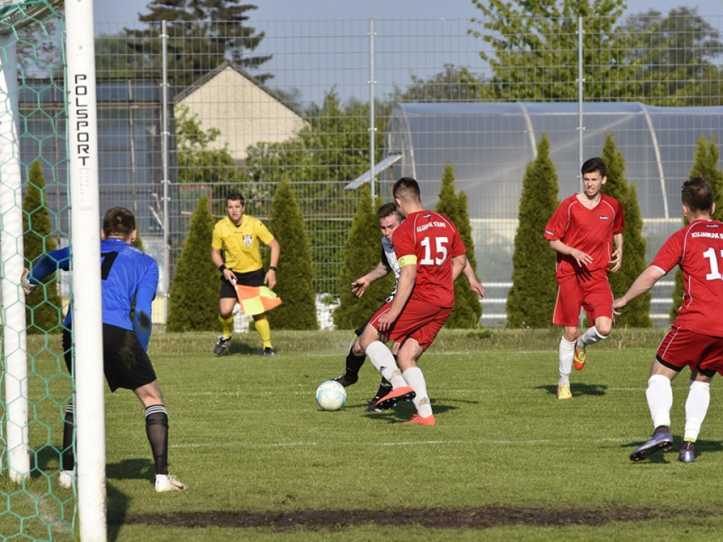 Grom Kąkolewnica zwyciężył 8:1