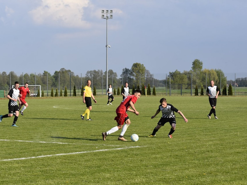 Grom Kąkolewnica zwyciężył 8:1