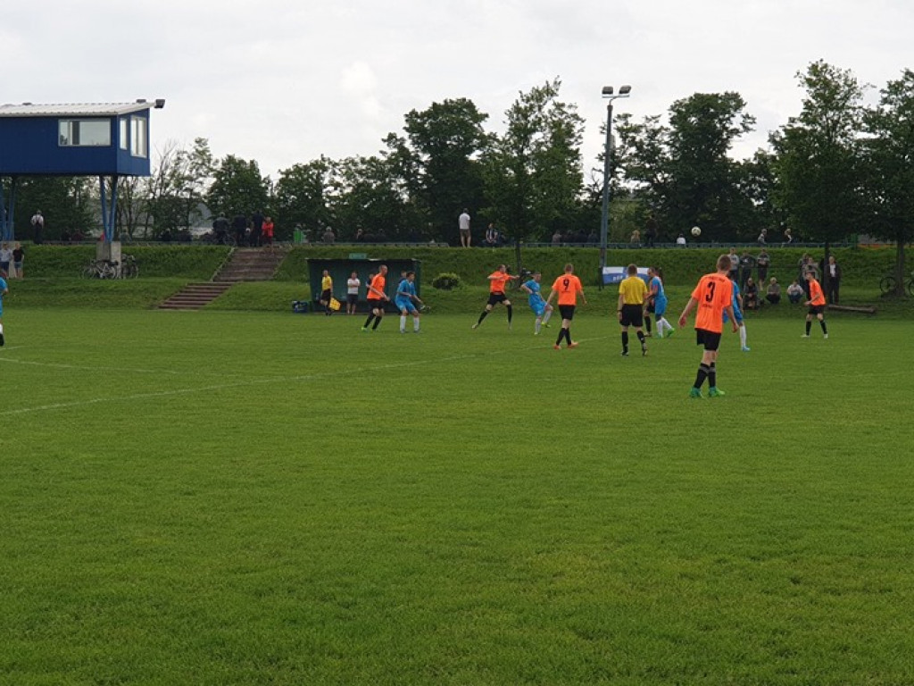 Młodzieżówka Radzyń - LKS Dąbie