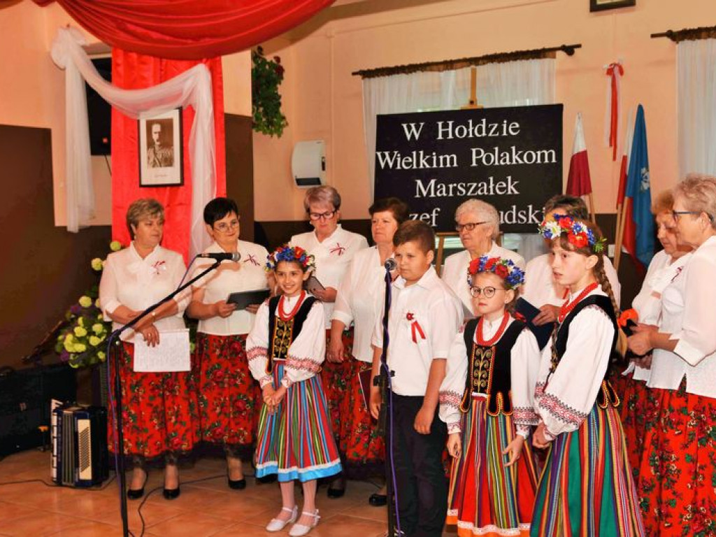 Spotkanie zespołów śpiewaczych w Lipniakach