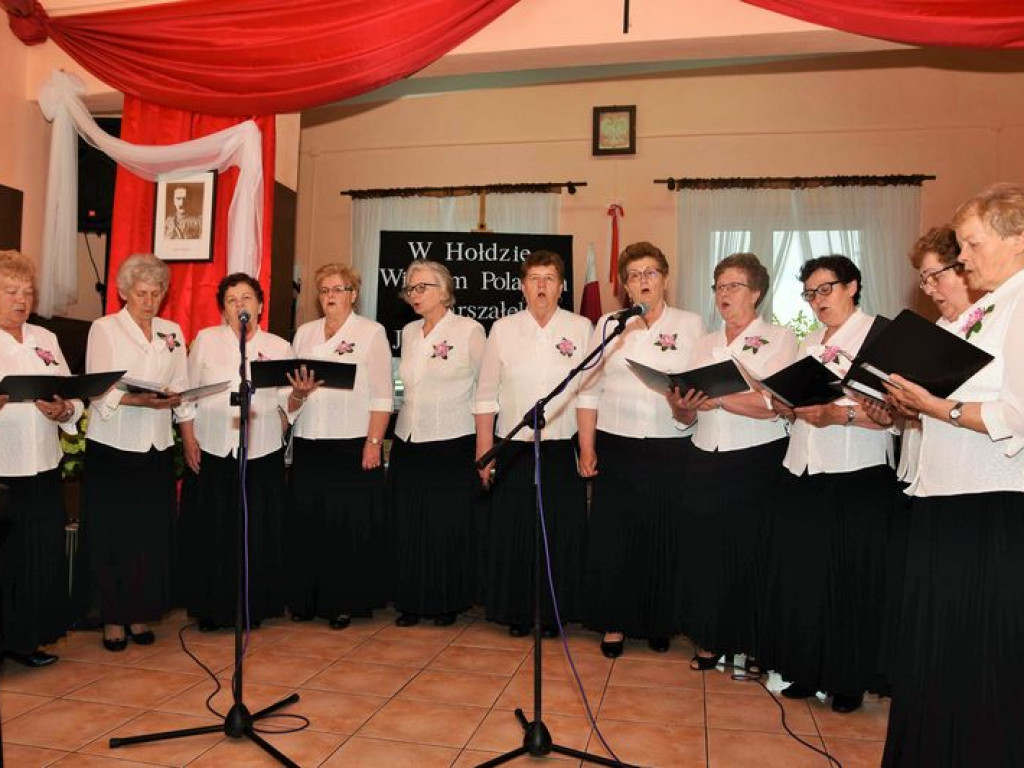 Spotkanie zespołów śpiewaczych w Lipniakach