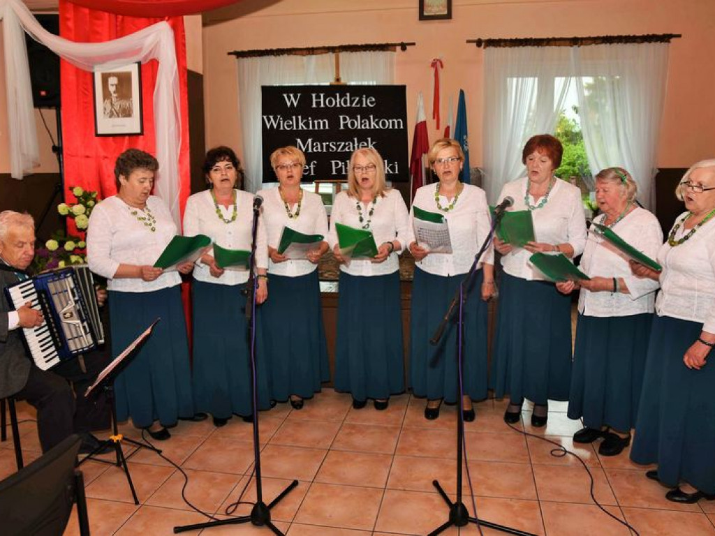 Spotkanie zespołów śpiewaczych w Lipniakach