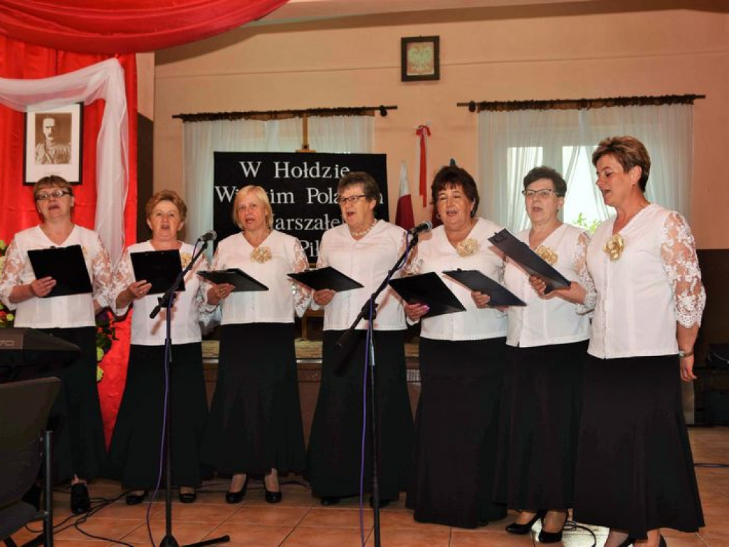 Spotkanie zespołów śpiewaczych w Lipniakach