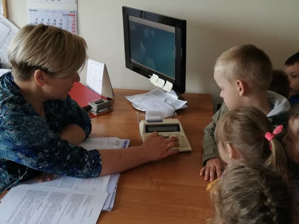 Przedszkolaki z wizytą w Urzędzie Gminy w Ulanie-Majoracie