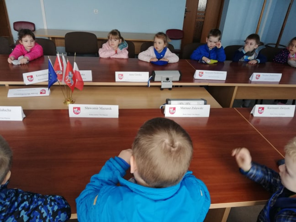 Przedszkolaki z wizytą w Urzędzie Gminy w Ulanie-Majoracie