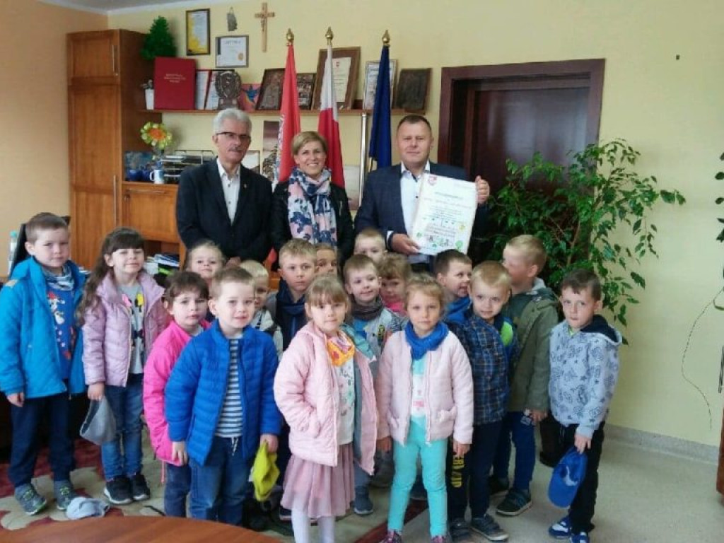 Przedszkolaki z wizytą w Urzędzie Gminy w Ulanie-Majoracie