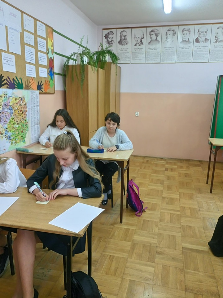 IX Międzyszkolny Konkurs Kaligraficzny - zdjęcia