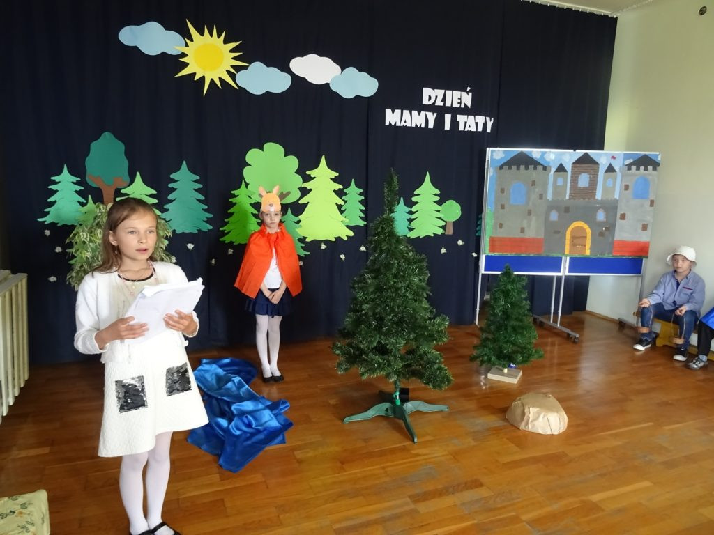 Dzień Mamy i Taty w SP w Zakrzewie