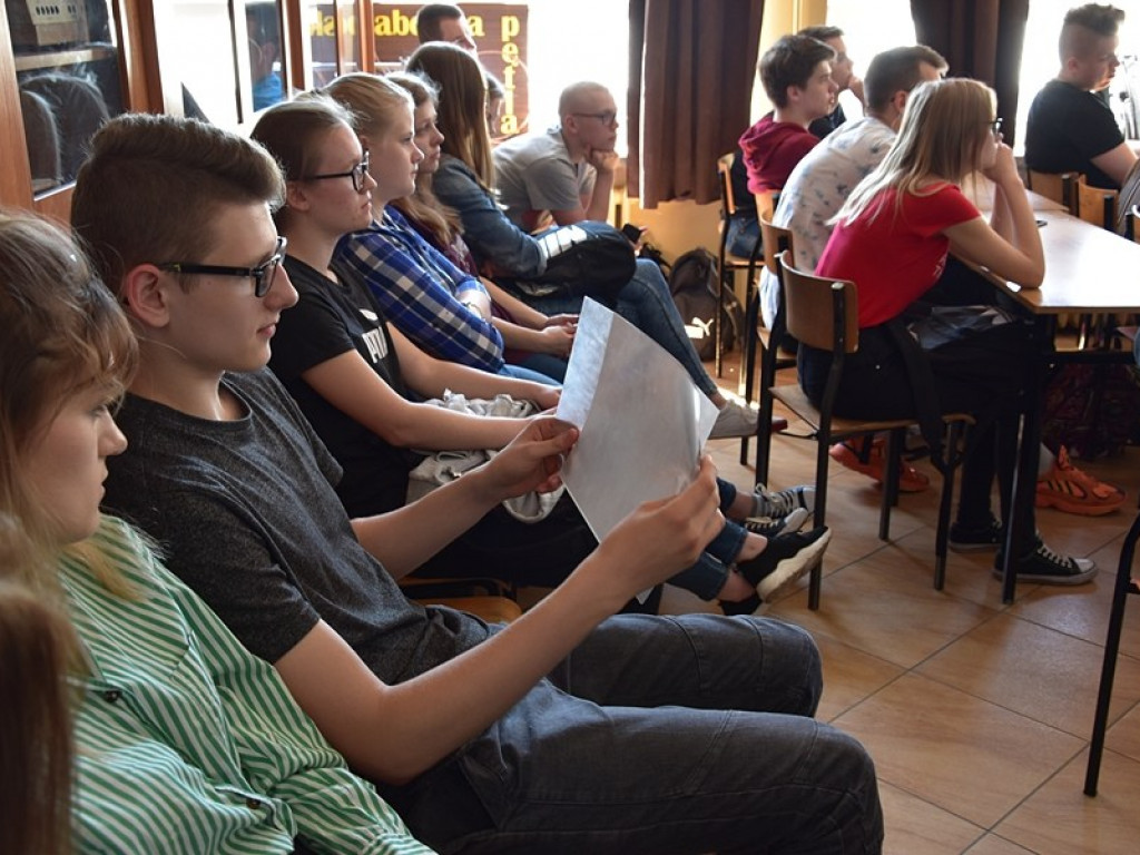 Wykład w LO naukowca z UMCS