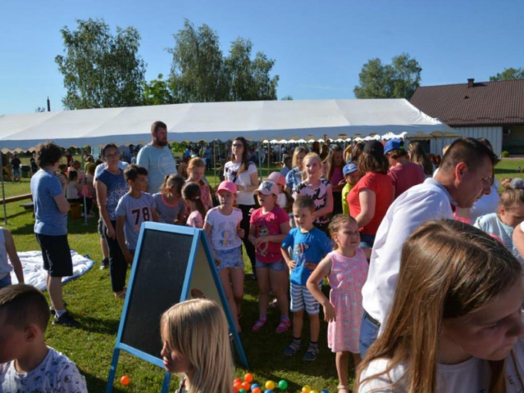 Gminny Dzień Dziecka w Zbulitowie Dużym - zdjęcia