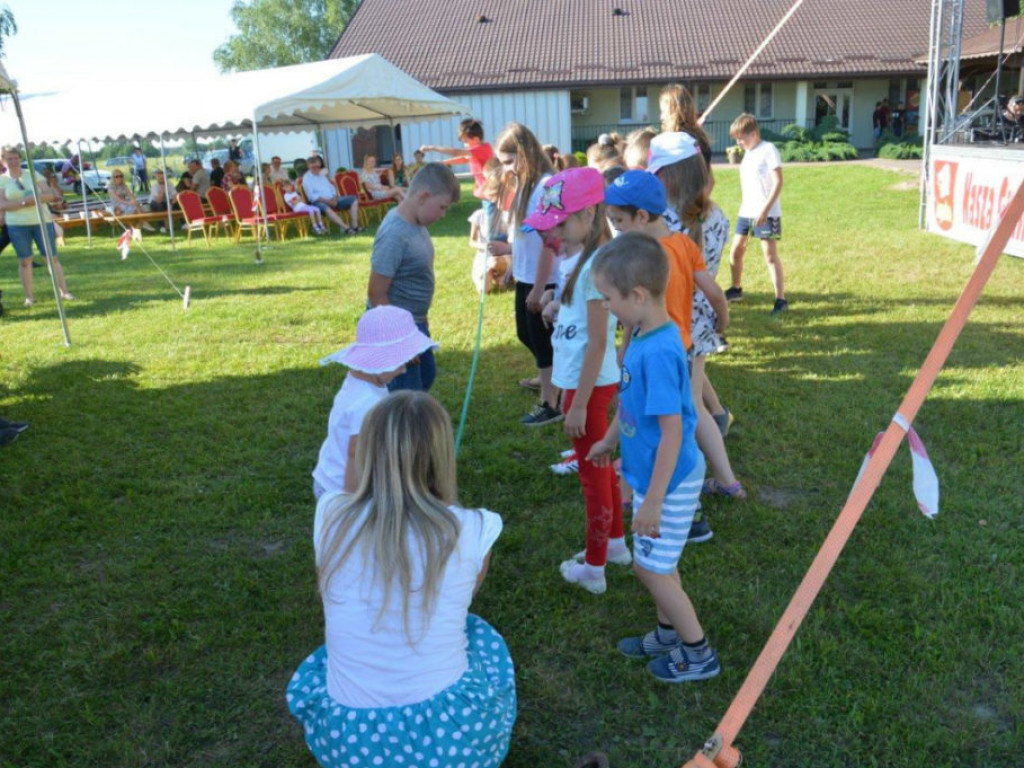 Gminny Dzień Dziecka w Zbulitowie Dużym - zdjęcia