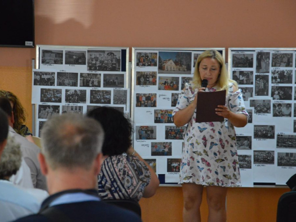 Promocja książki o historii szkoły w Brzostówcu