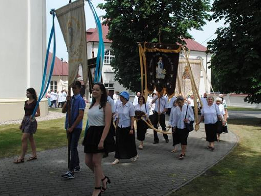 Odpust w kościele Trójcy Św. - zdjęcia
