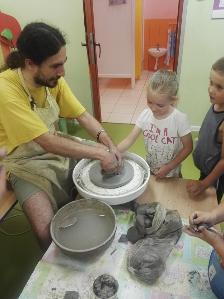 Warsztaty garncarskie w przedszkolu 