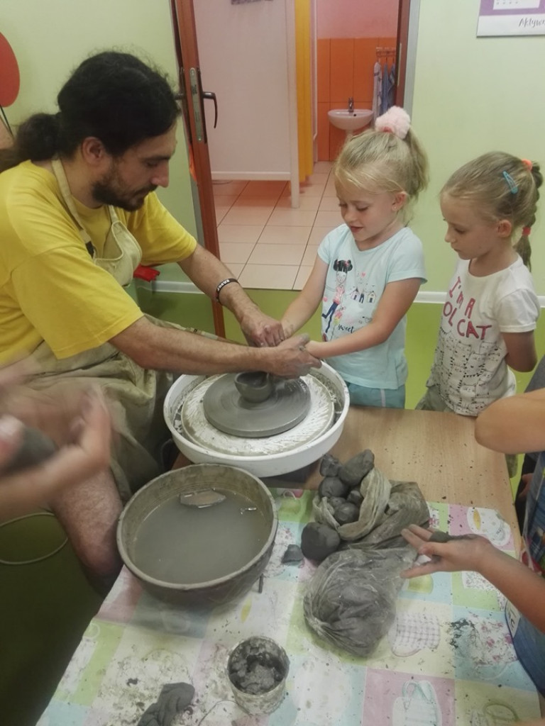 Warsztaty garncarskie w przedszkolu 