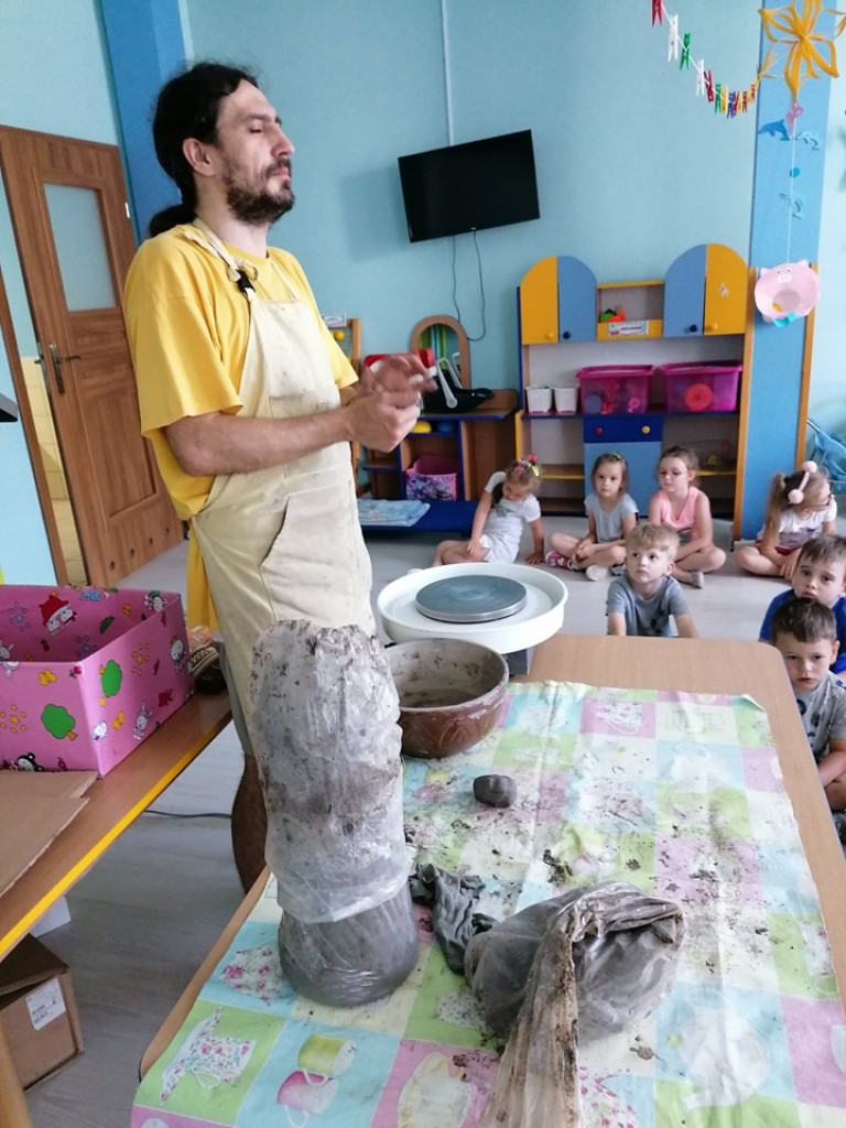 Warsztaty garncarskie w przedszkolu 