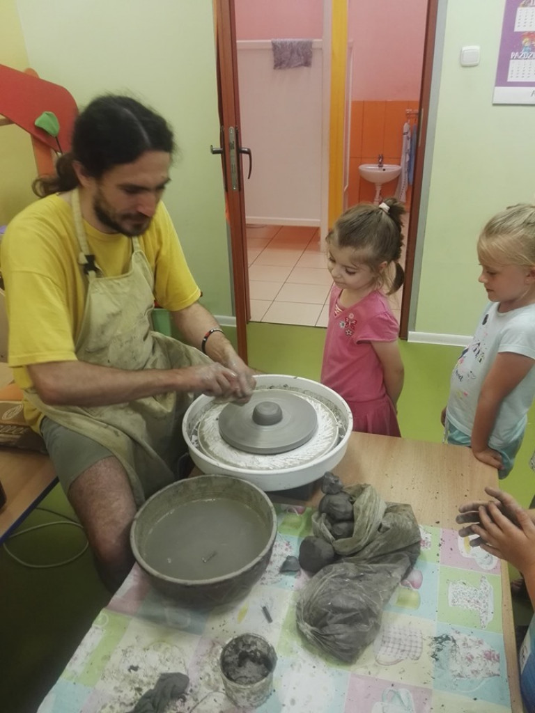 Warsztaty garncarskie w przedszkolu 