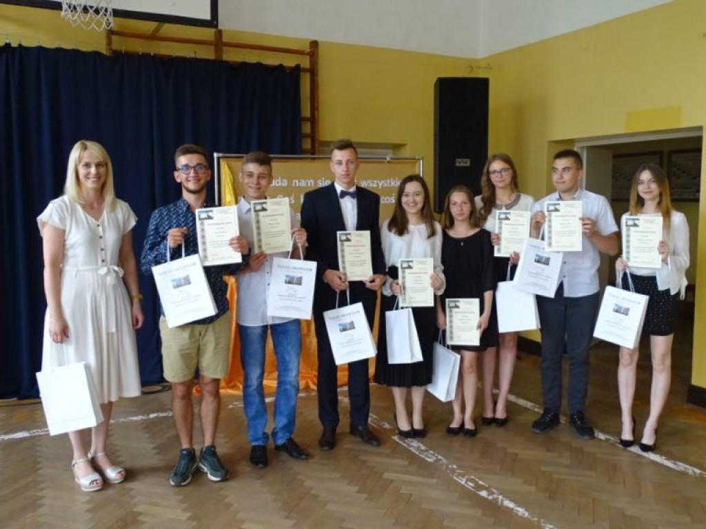 Zakończenie roku szkolnego w LO w Komarówce