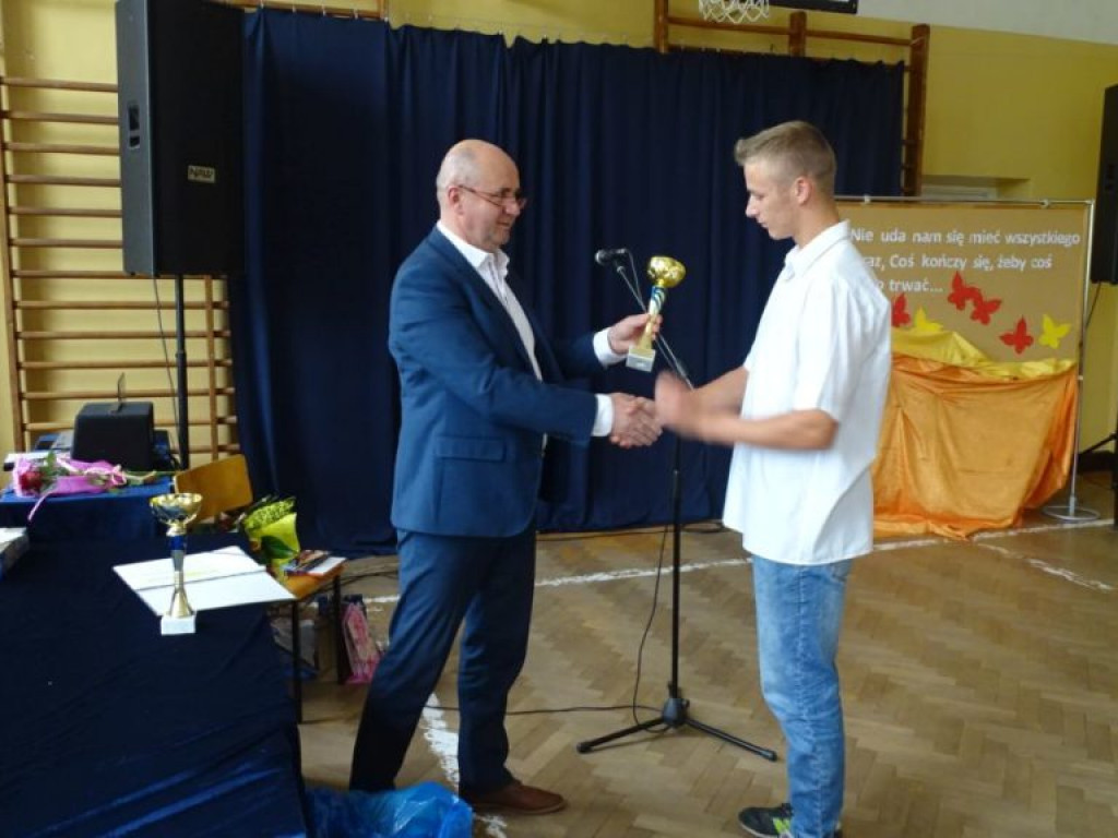 Zakończenie roku szkolnego w LO w Komarówce