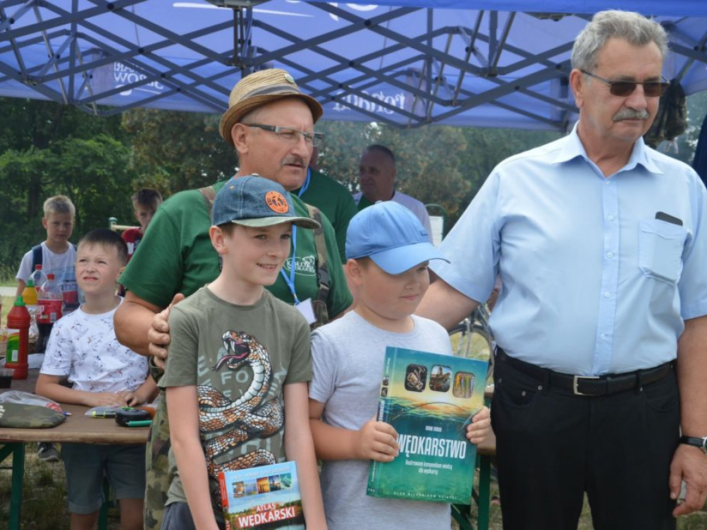 Zawody wędkarskie o puchar prezesa Spomleku
