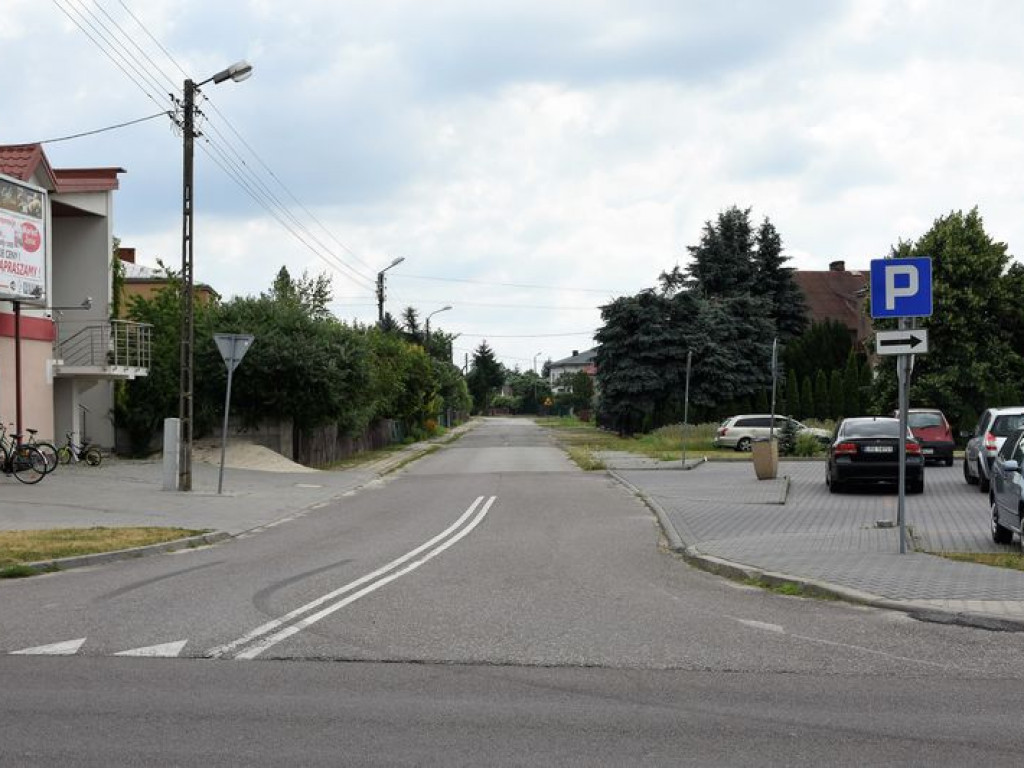 Podpisana umowa na przebudowę drogi w Kąkolewnicy