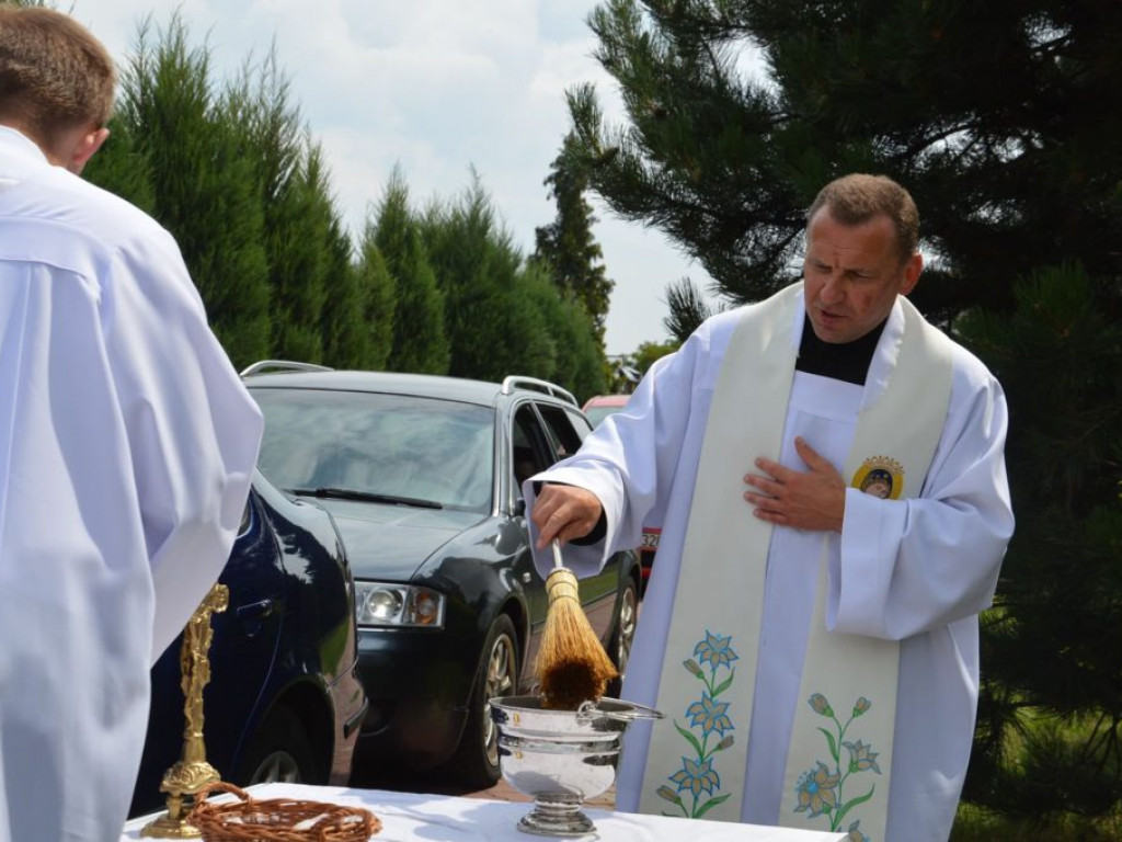 Święcenie pojazdów w parafii MBNP